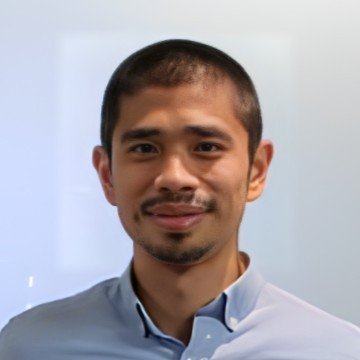 Portrait of Dr Zhenan Feng